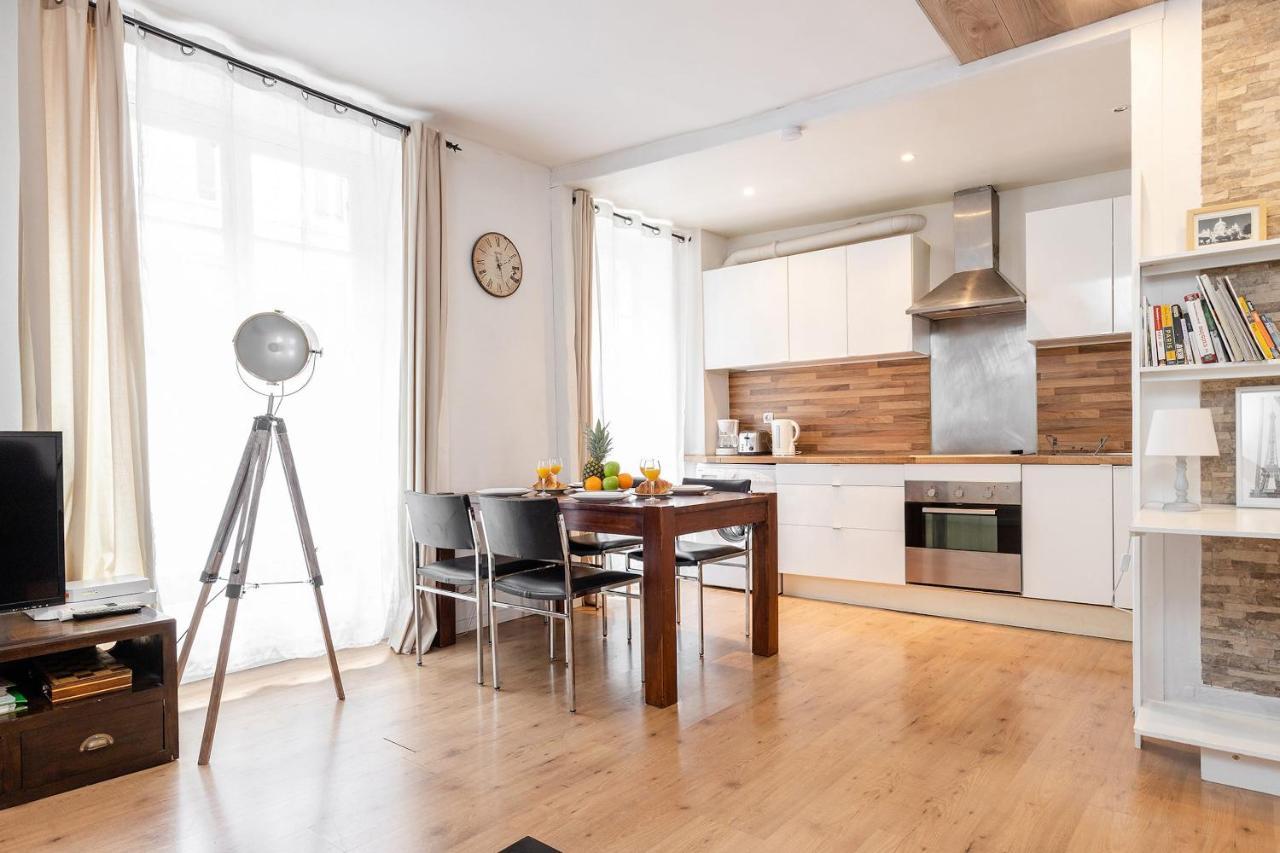 Rue Cler - Eiffel Tower City Apartment ปารีส ภายนอก รูปภาพ