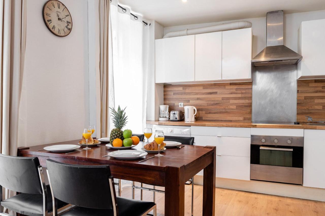 Rue Cler - Eiffel Tower City Apartment ปารีส ภายนอก รูปภาพ